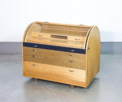 Sekretariatsschreibtisch 'Bauletto', Entwurf Giovanni OFFREDI für SAPORITI. 1977