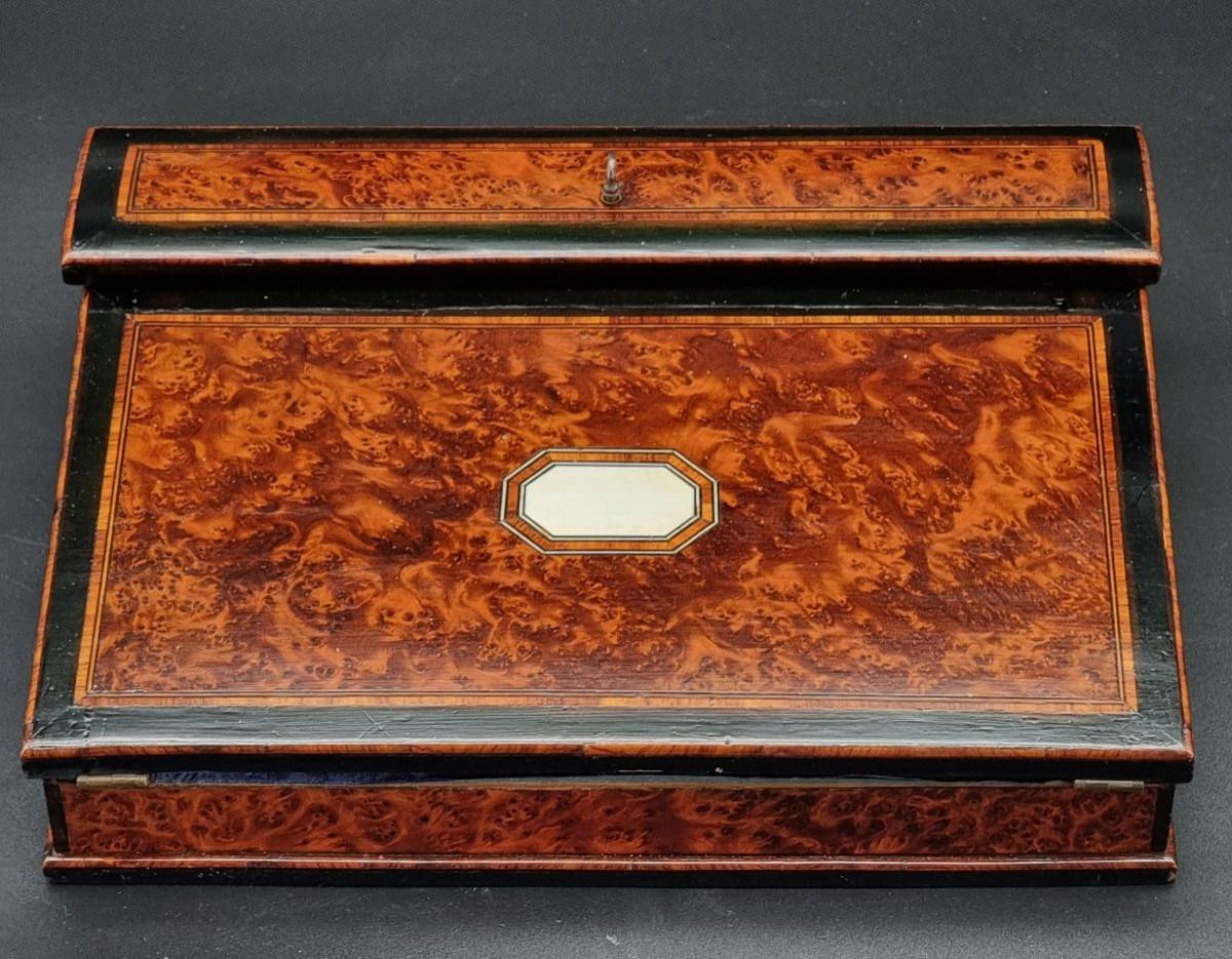 Escritorio de viaje en madera de brezo y bois de rose, mediados del S. XIX 19th Century en venta