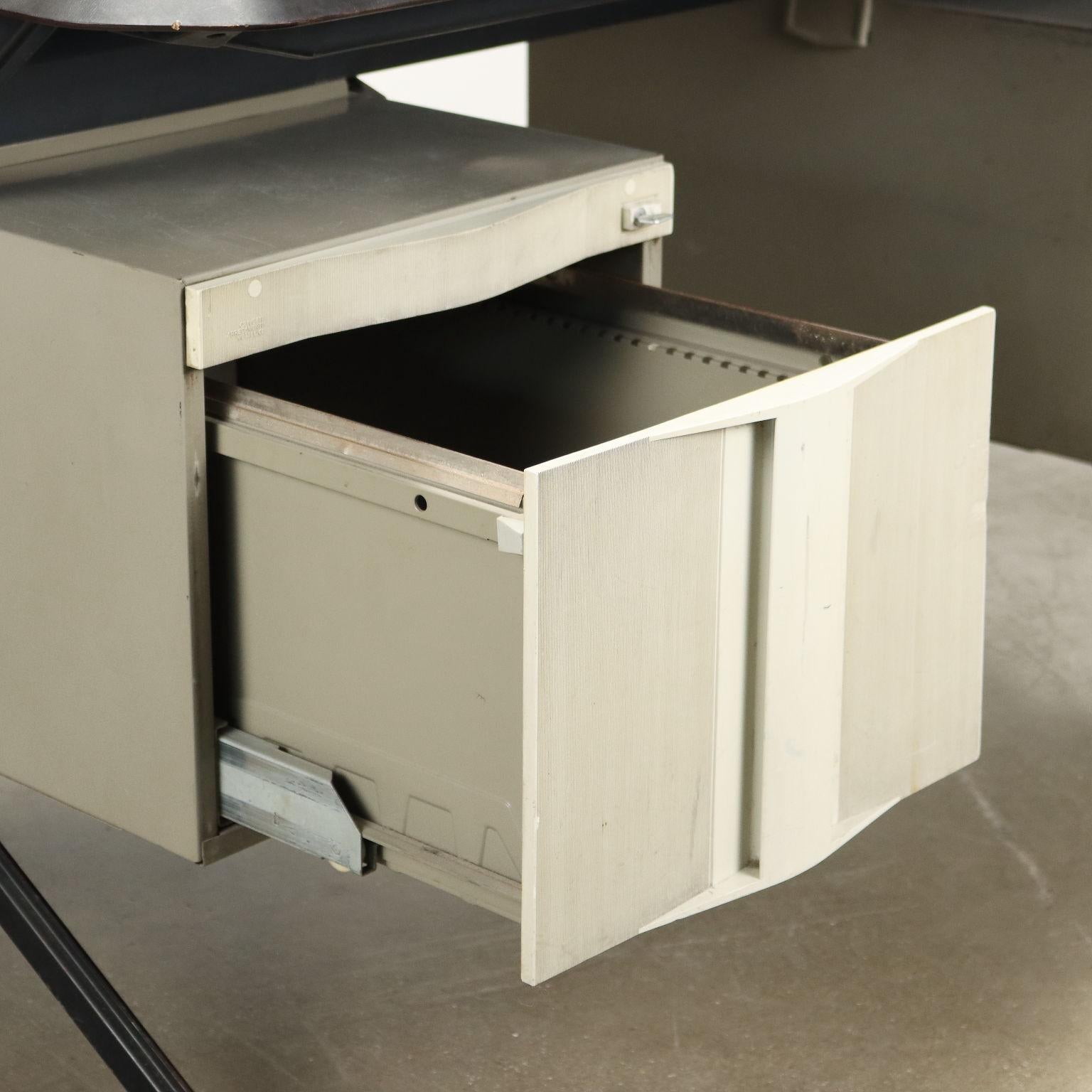 BBPRs 'Arco'-Schreibtisch für Olivetti 60er-70er Jahre im Zustand „Gut“ im Angebot in Milano, IT
