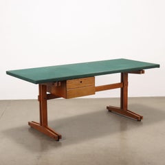 Schreibtisch mit Schubladen, 1960er Jahre