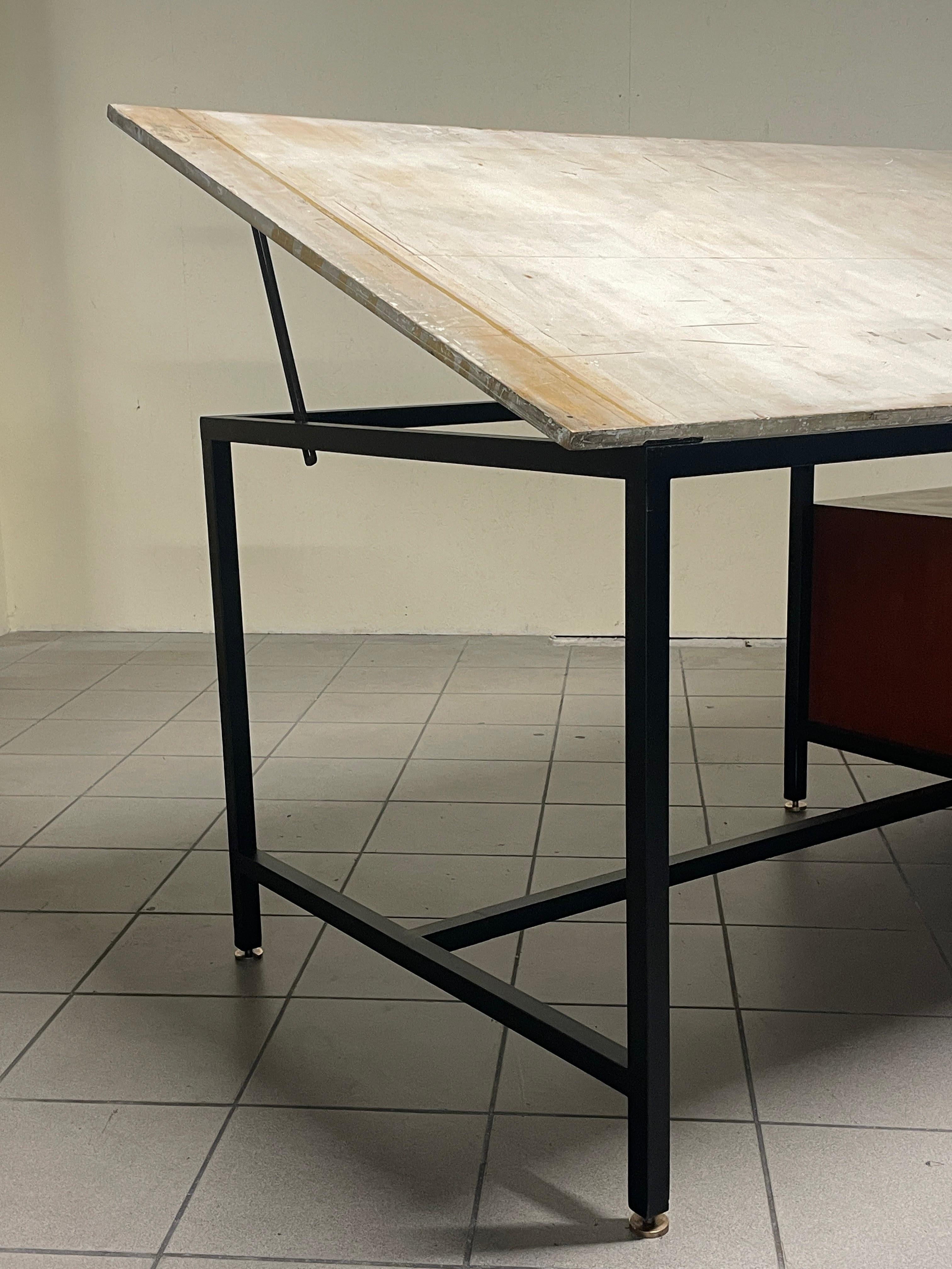 Bureau à plateau basculant 1960 en vente 11