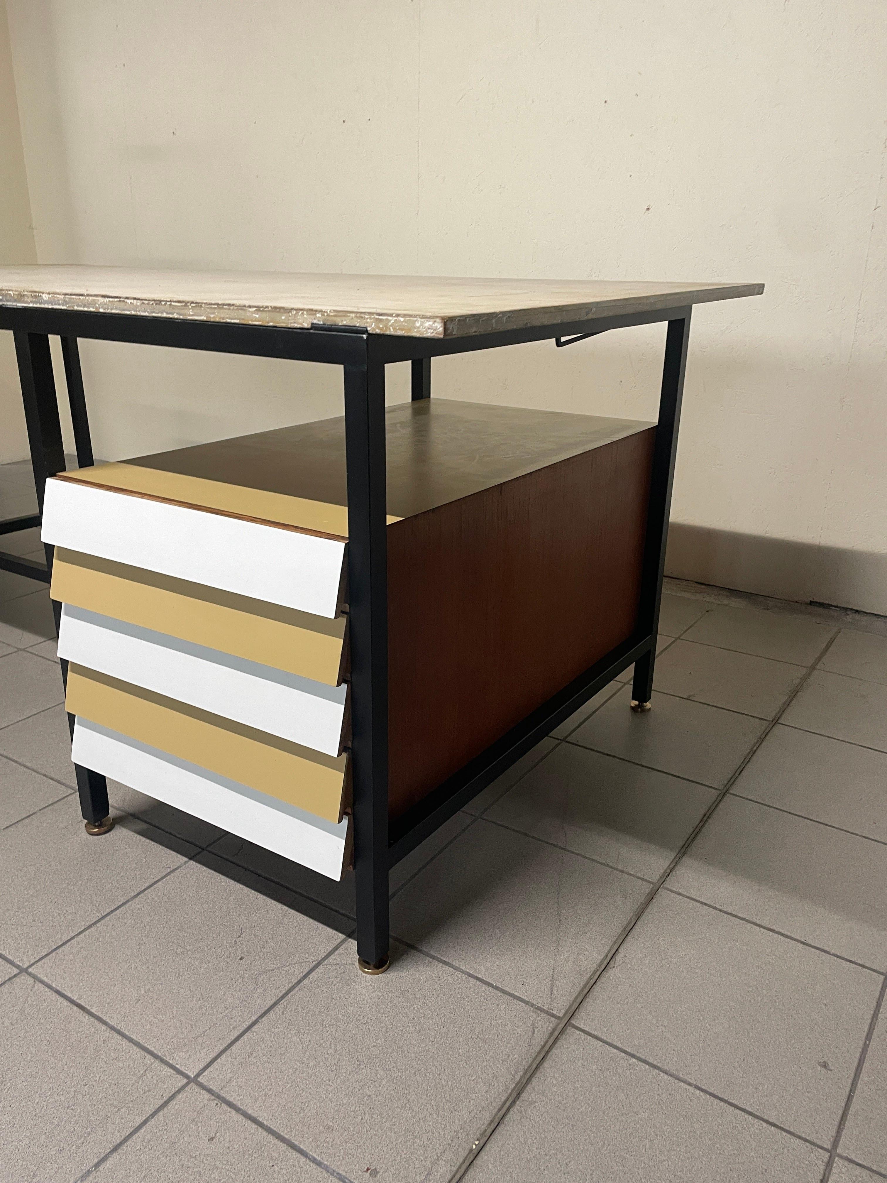 Mid-20th Century Bureau à plateau basculant 1960 en vente