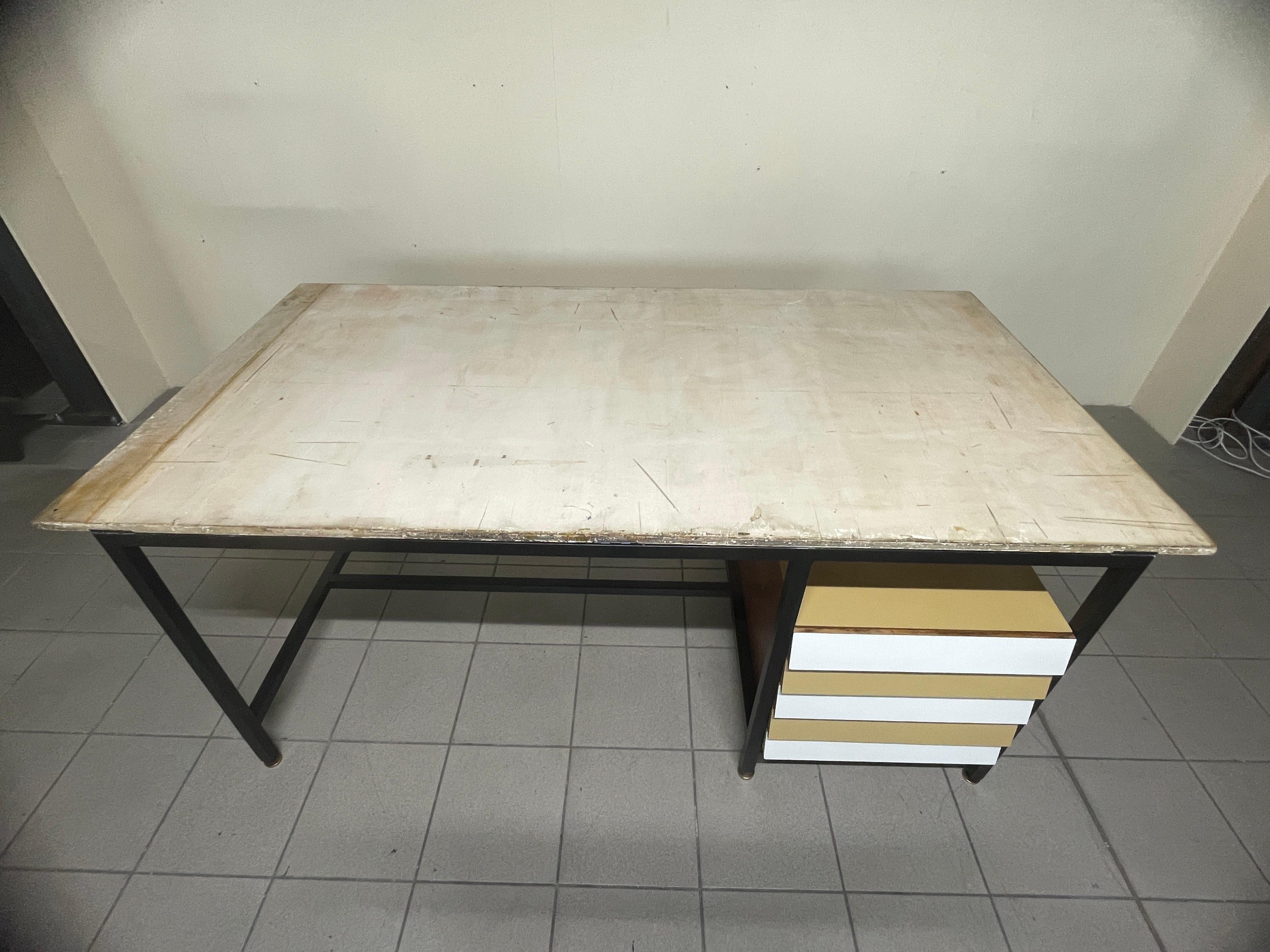 Bureau à plateau basculant 1960 en vente 1