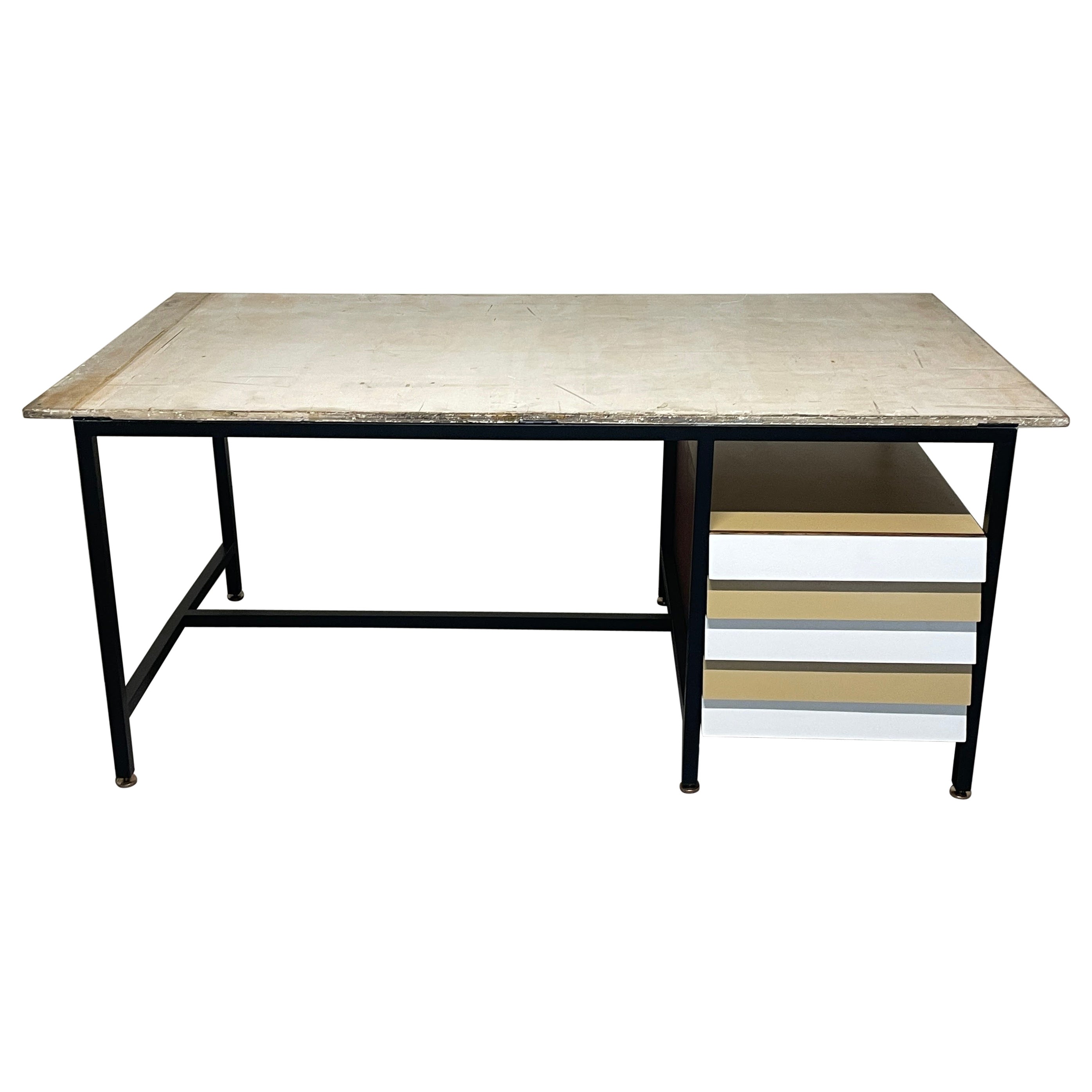 Bureau à plateau basculant 1960 en vente