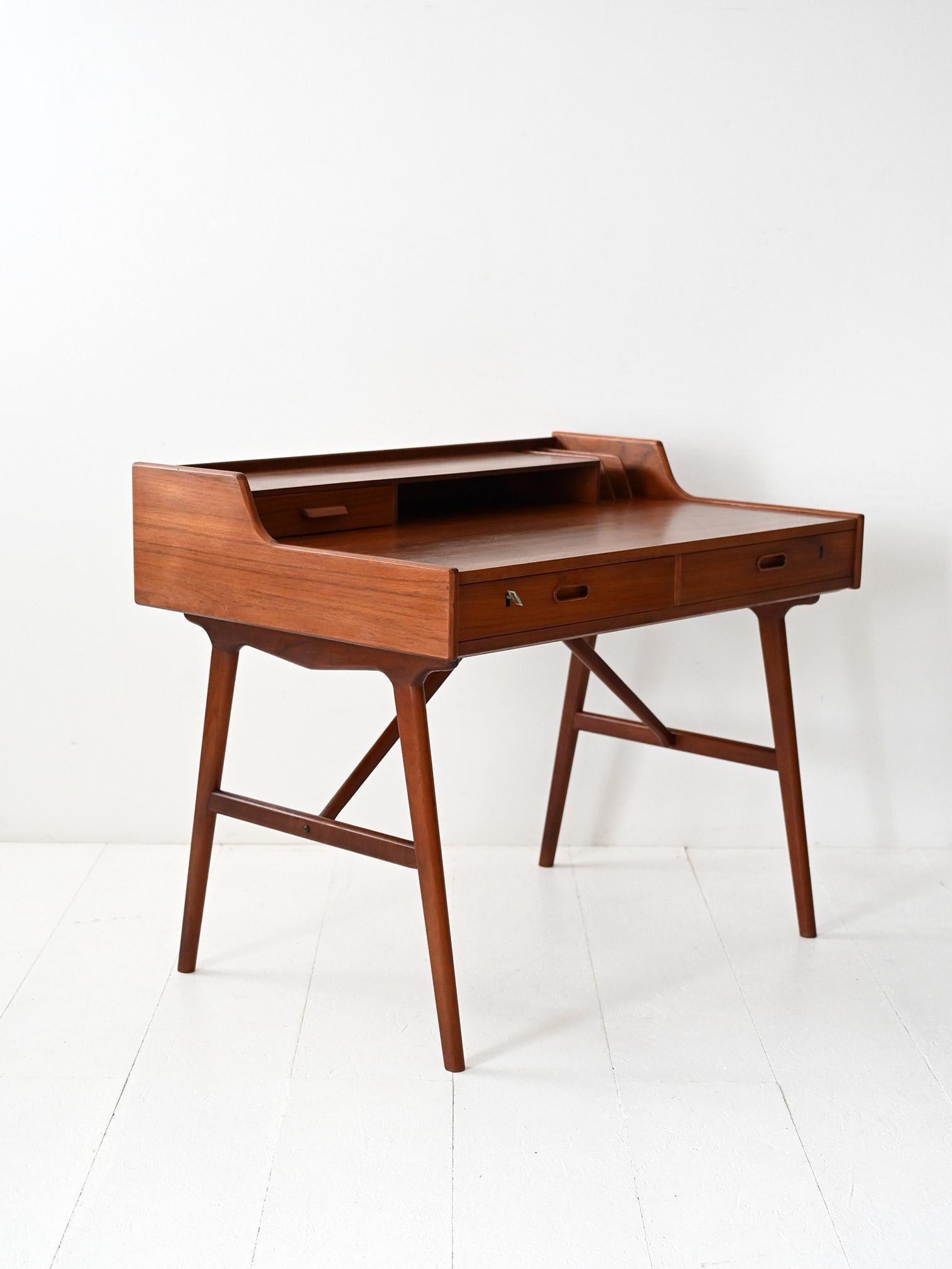 Scandinave moderne Bureau danois d'Arne Wahl Iversen en vente