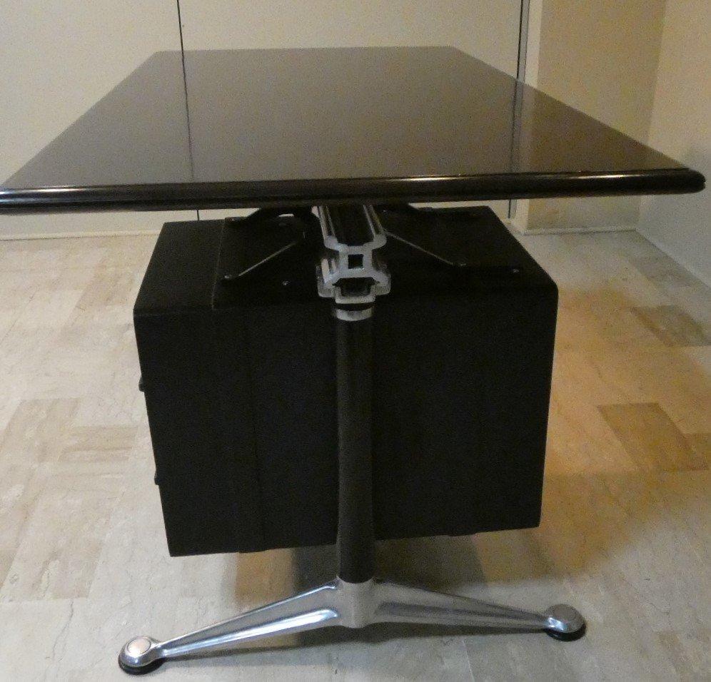 Der Schreibtisch von Bruce Burdick für Herman Miller (Moderne) im Angebot