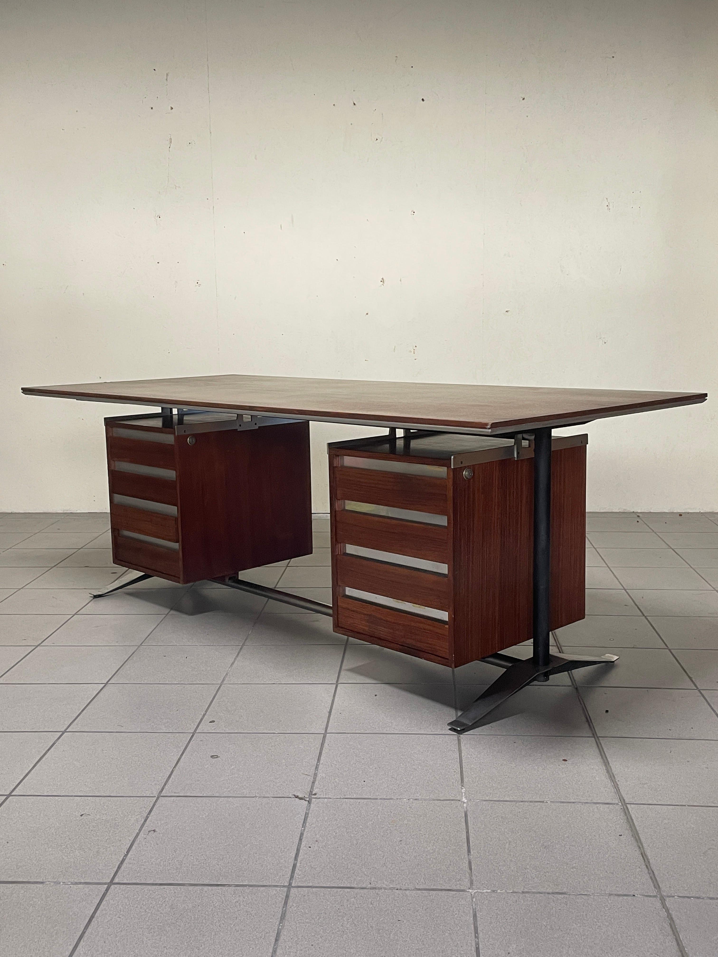 Chefschreibtisch von Alberto Rosselli für Arflex, 1961 (Metall) im Angebot