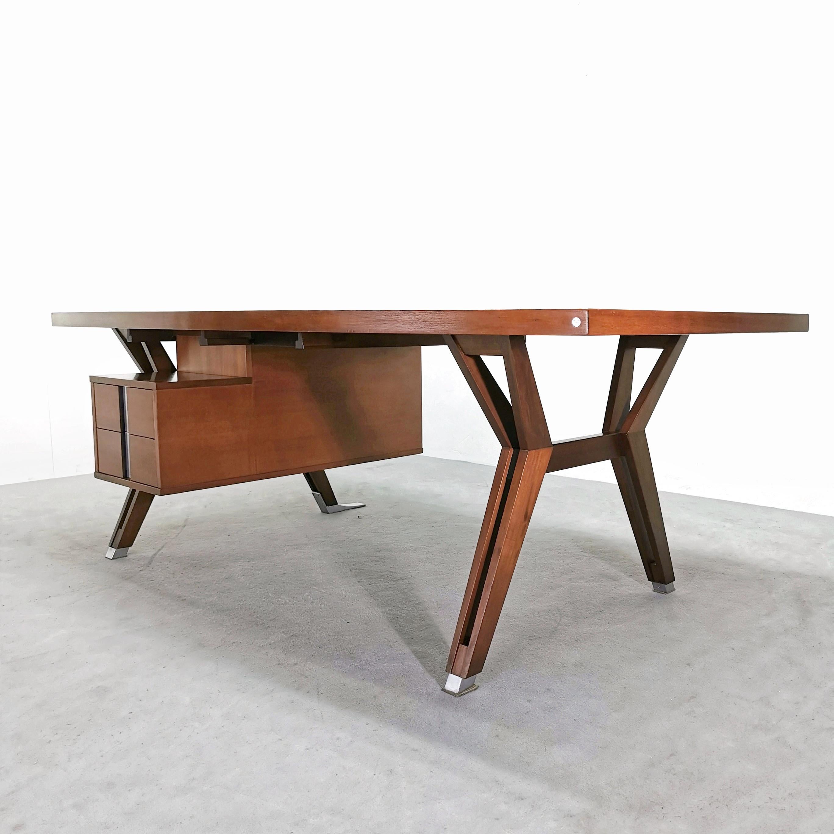 Teak Executive Desk designer Ico Parisi for MIM 1950s For Sale 6