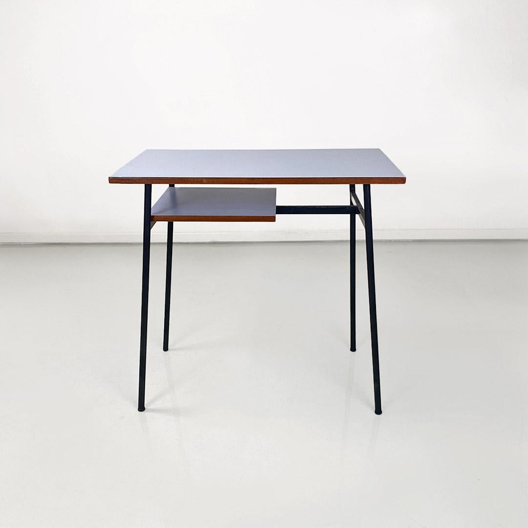 Italian mid-century modern blue formica and black metal desk, 1960s In Good Condition For Sale In MIlano, IT