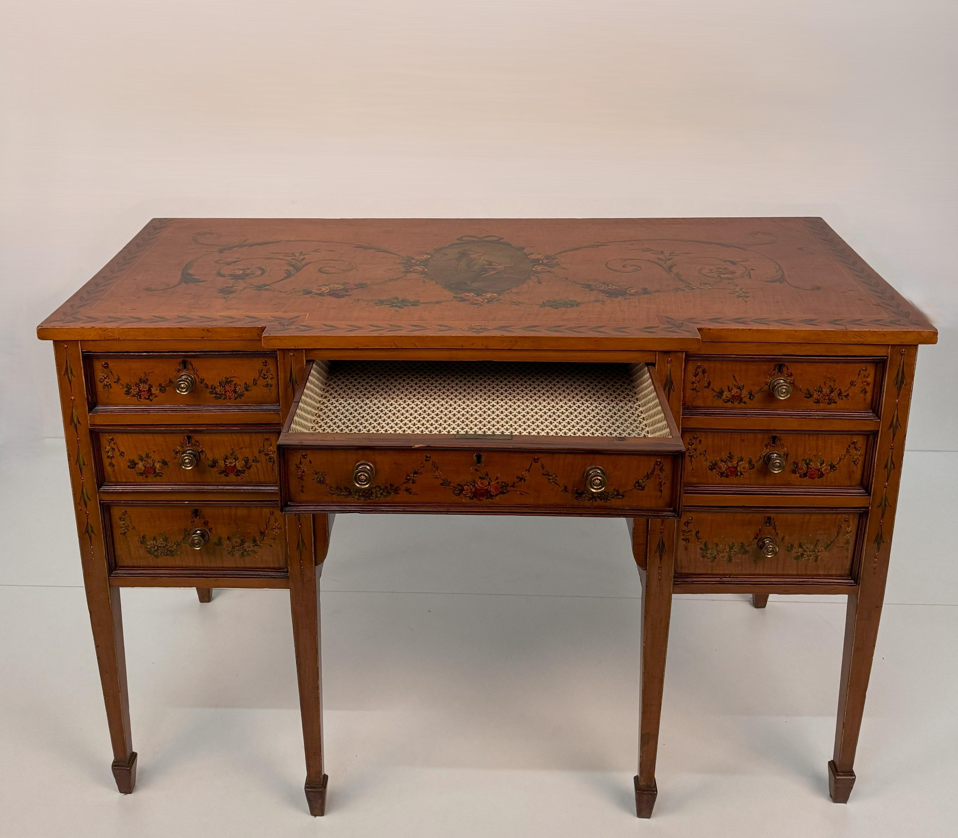 Polychrom bemalter Schreibtisch aus Satinholz, England, 19 im Zustand „Gut“ im Angebot in Milano, IT