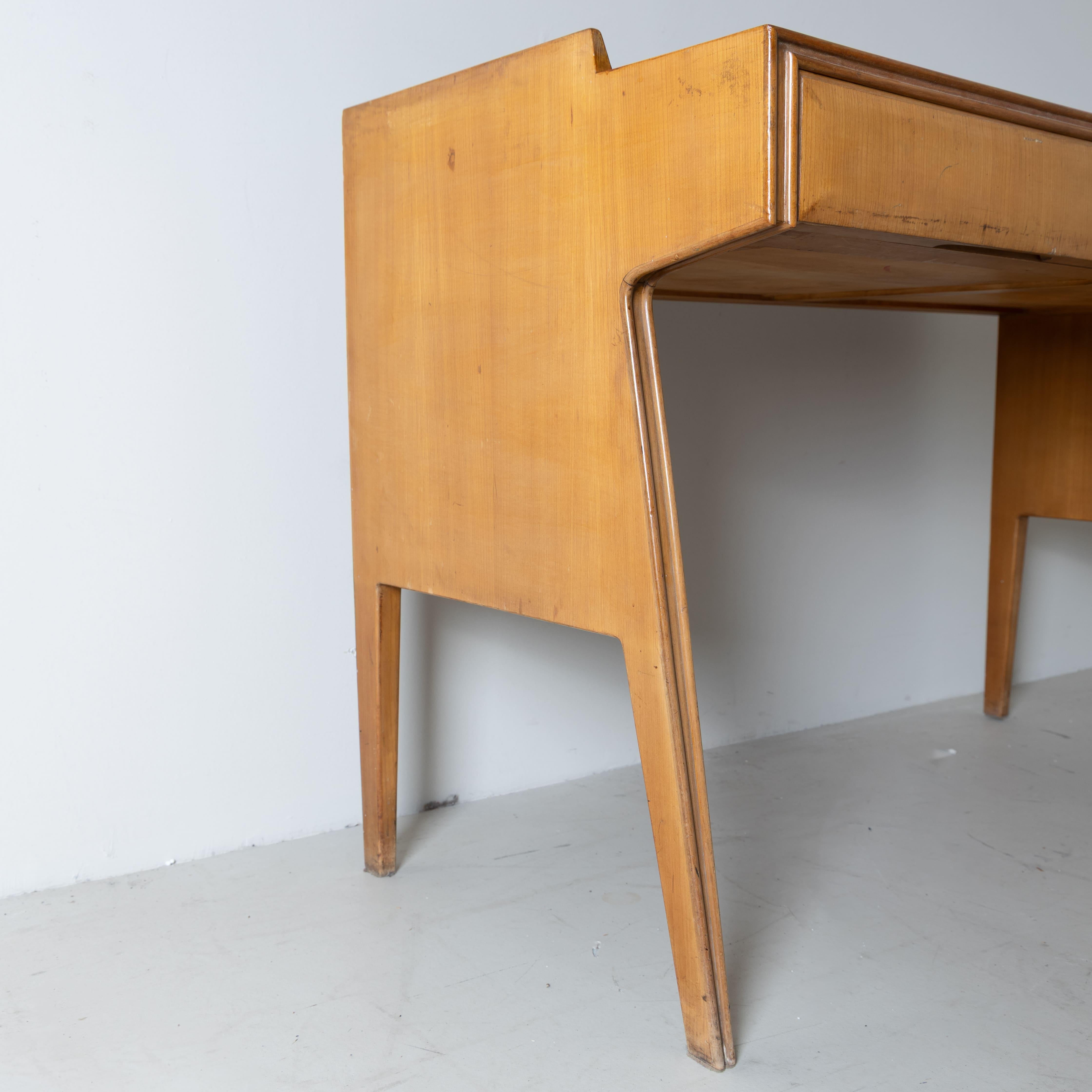 Scrivania mid-century, legno intarsiato, 1950 circa in vendita 3