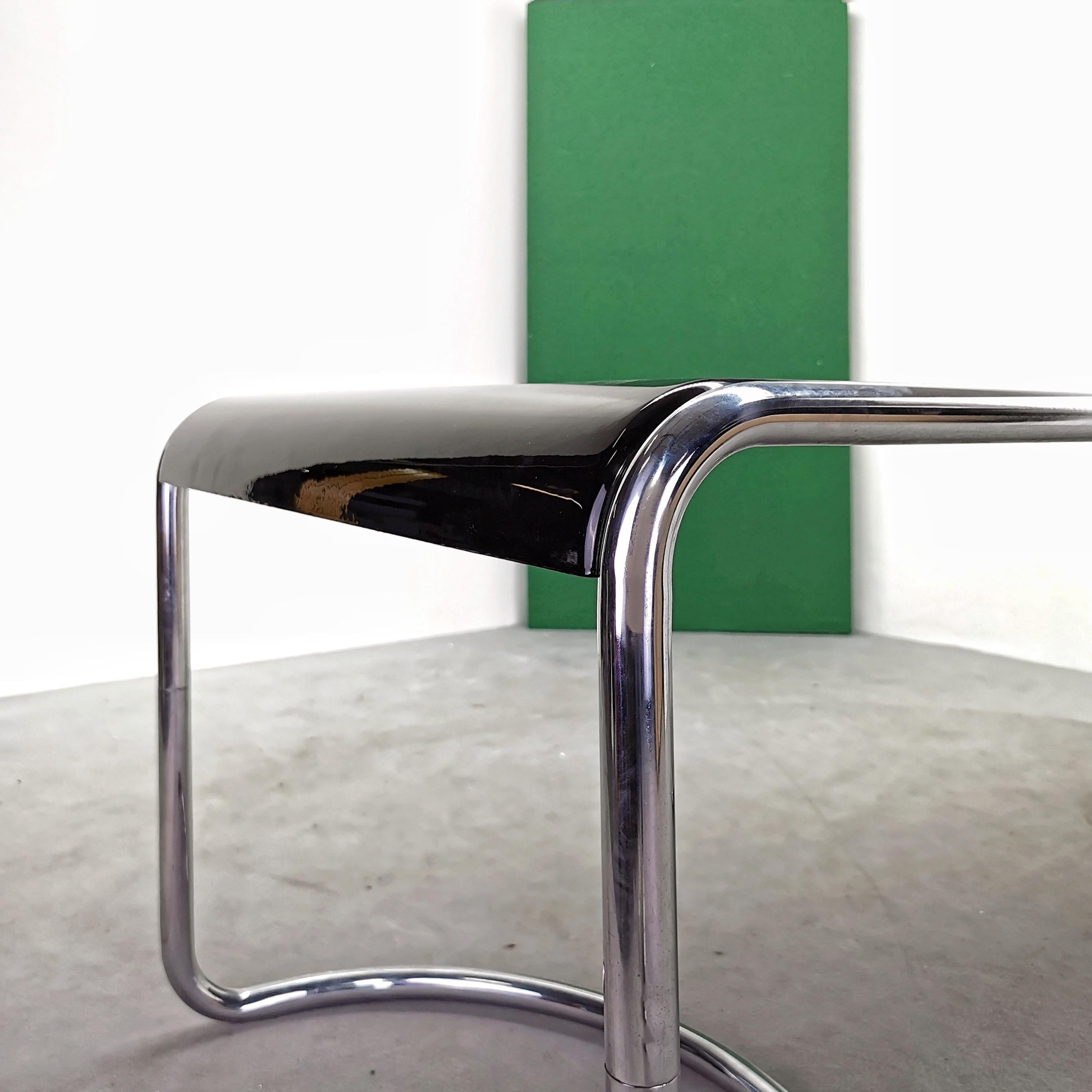 Febo Schreibtisch oder Esstisch entworfen von G. Stoppino für Driade 1970 (Lackiert) im Angebot