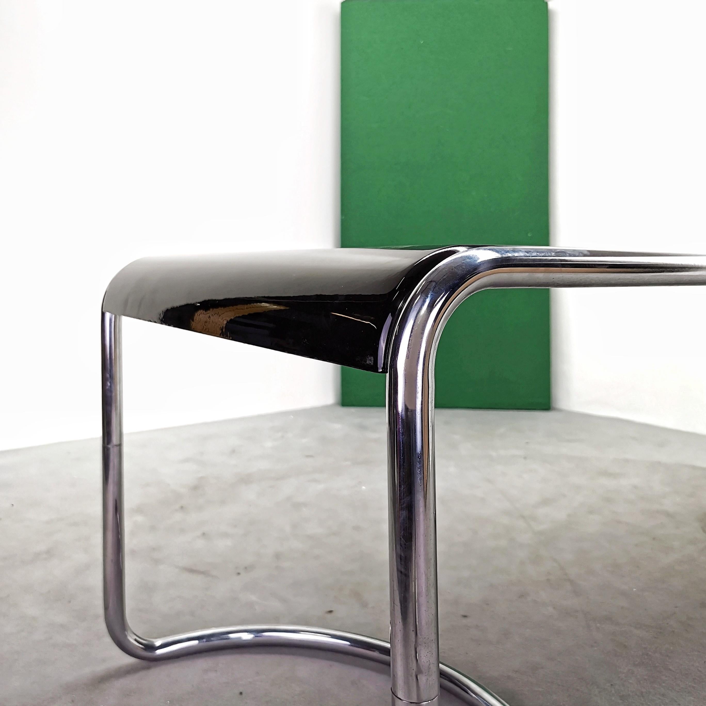 Lacquered Febo desk or dining table designed by G.Stoppino for Driade 1970 For Sale