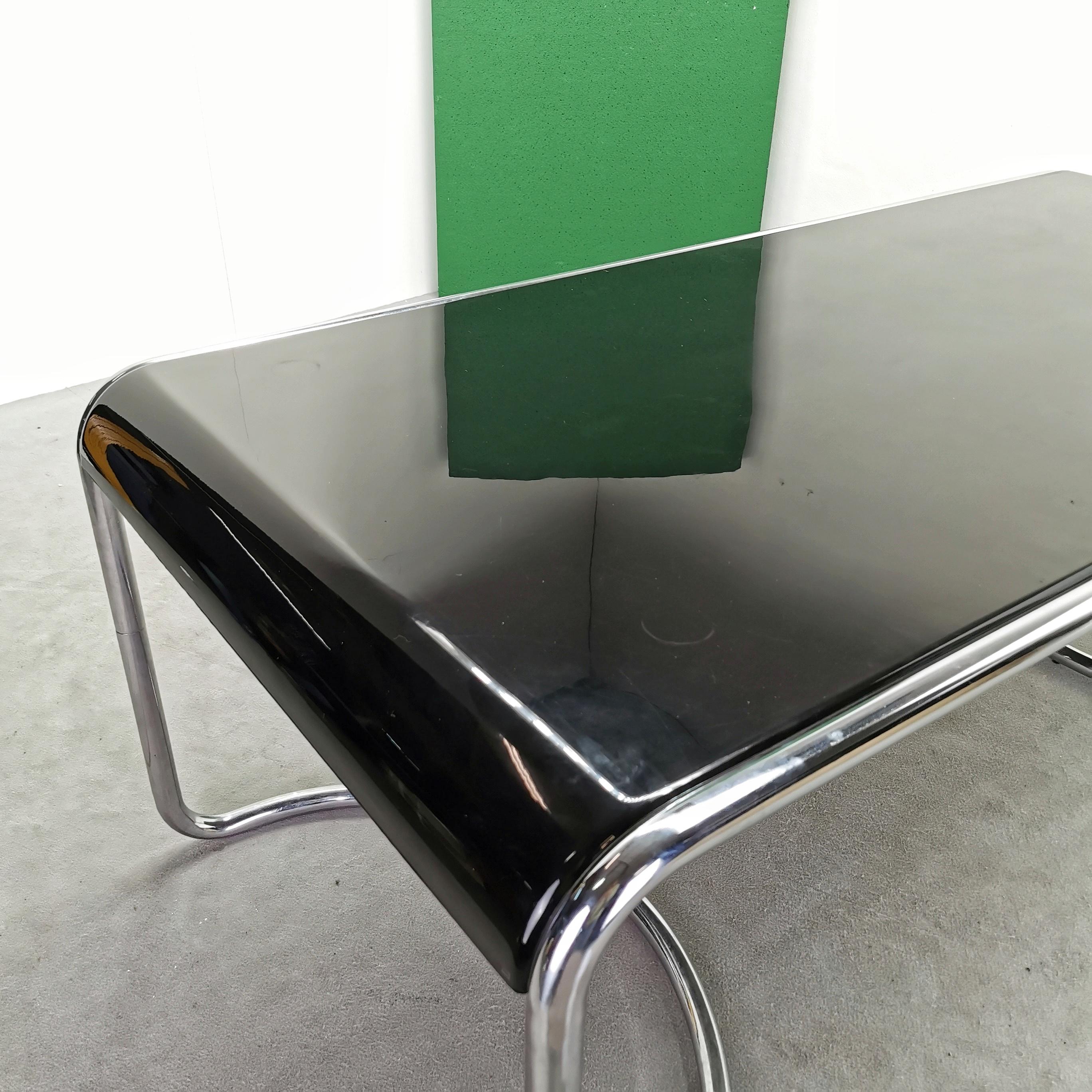 Febo desk or dining table designed by G.Stoppino for Driade 1970 In Good Condition For Sale In Milano, MI
