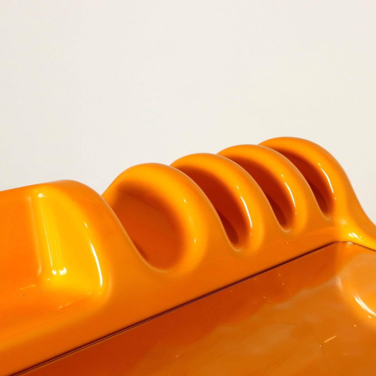 'Orix' desk by Vittorio Parigi & Nani Prina Yellow version, 1970s In Good Condition For Sale In Milano, IT