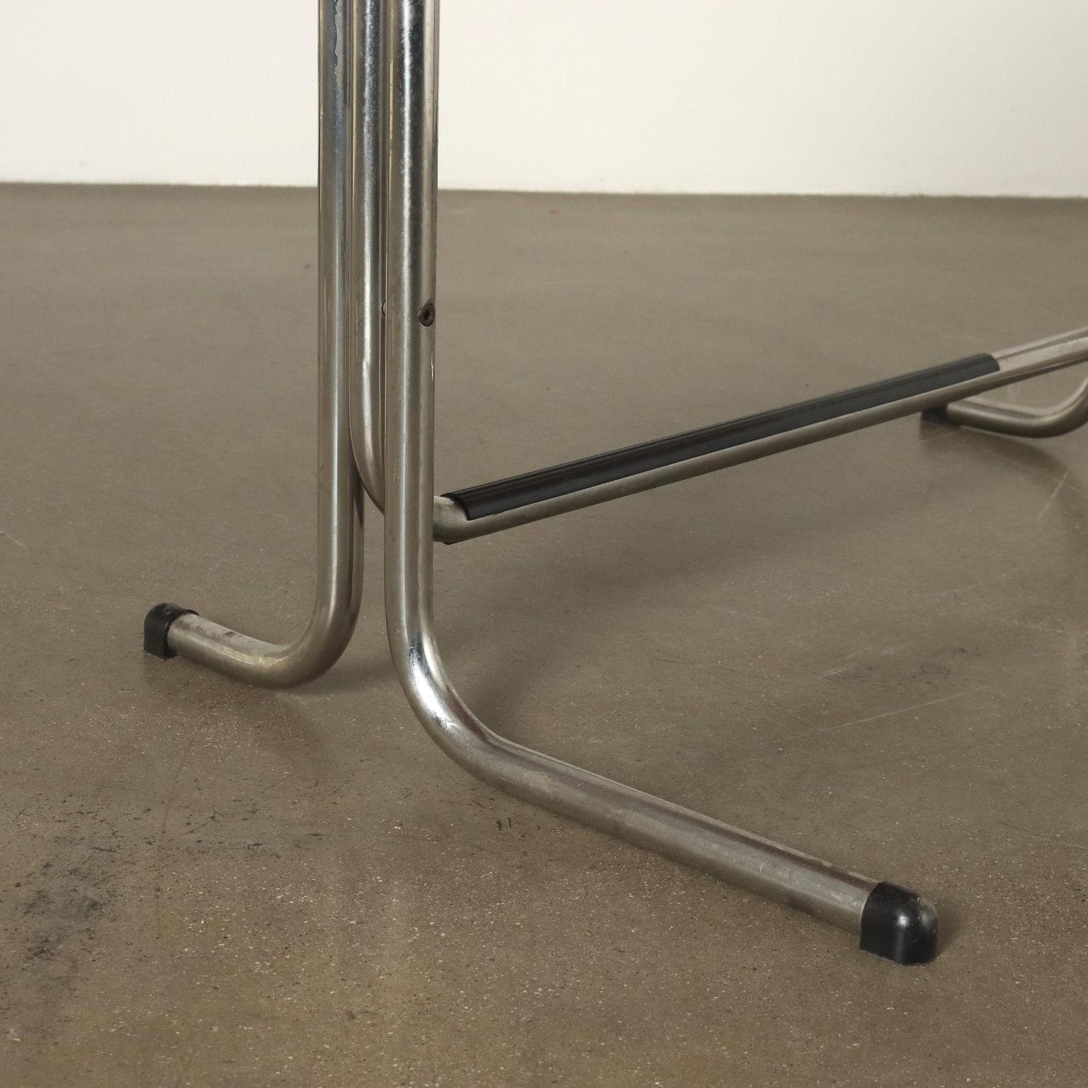Late 20th Century 'Orix' desk by Vittorio Parigi & Nani Prina Yellow version, 1970s For Sale