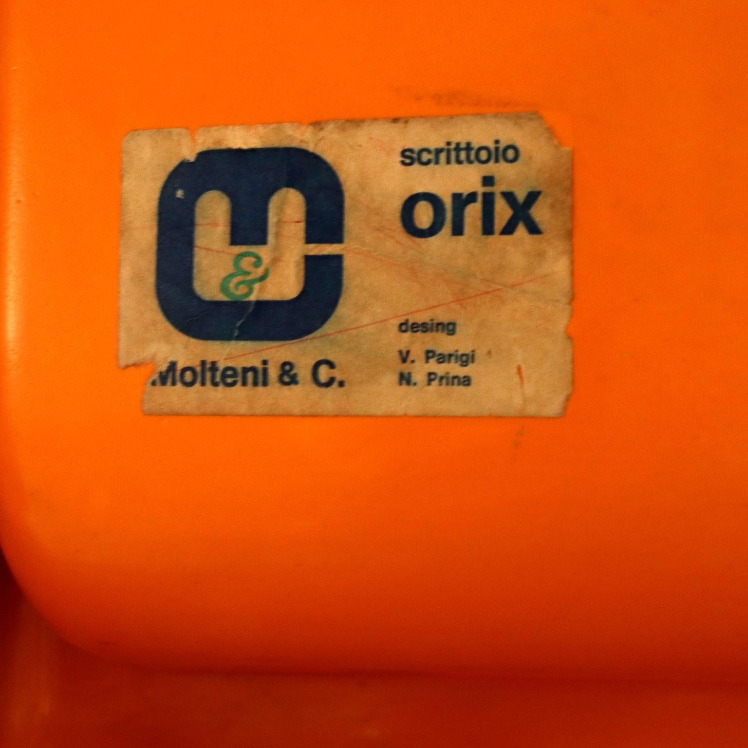'Orix' desk by Vittorio Parigi & Nani Prina Yellow version, 1970s For Sale 1