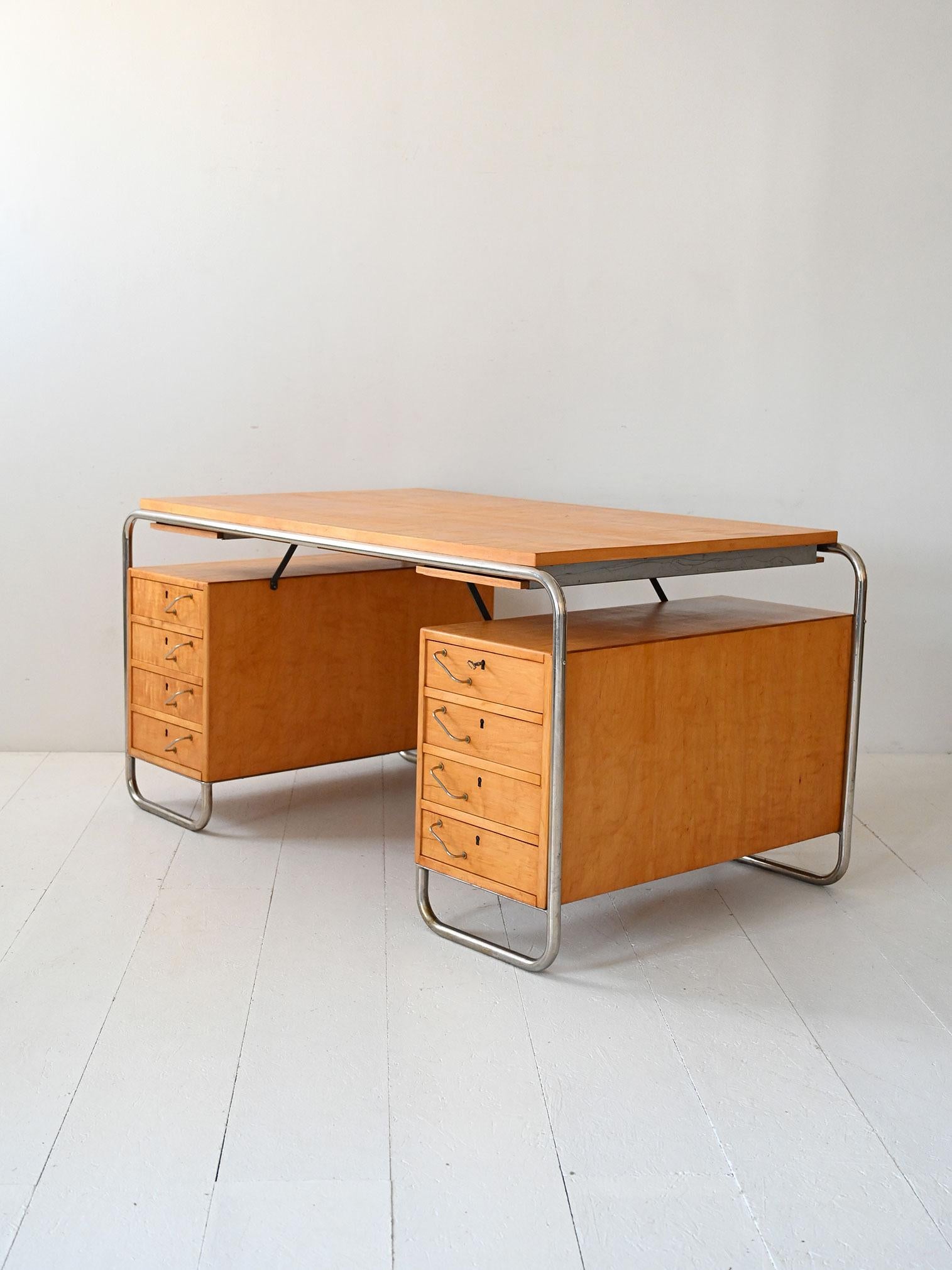 Scandinavian birch and steel desk by Mücke & Melder, 1930s In Good Condition For Sale In Brescia, IT