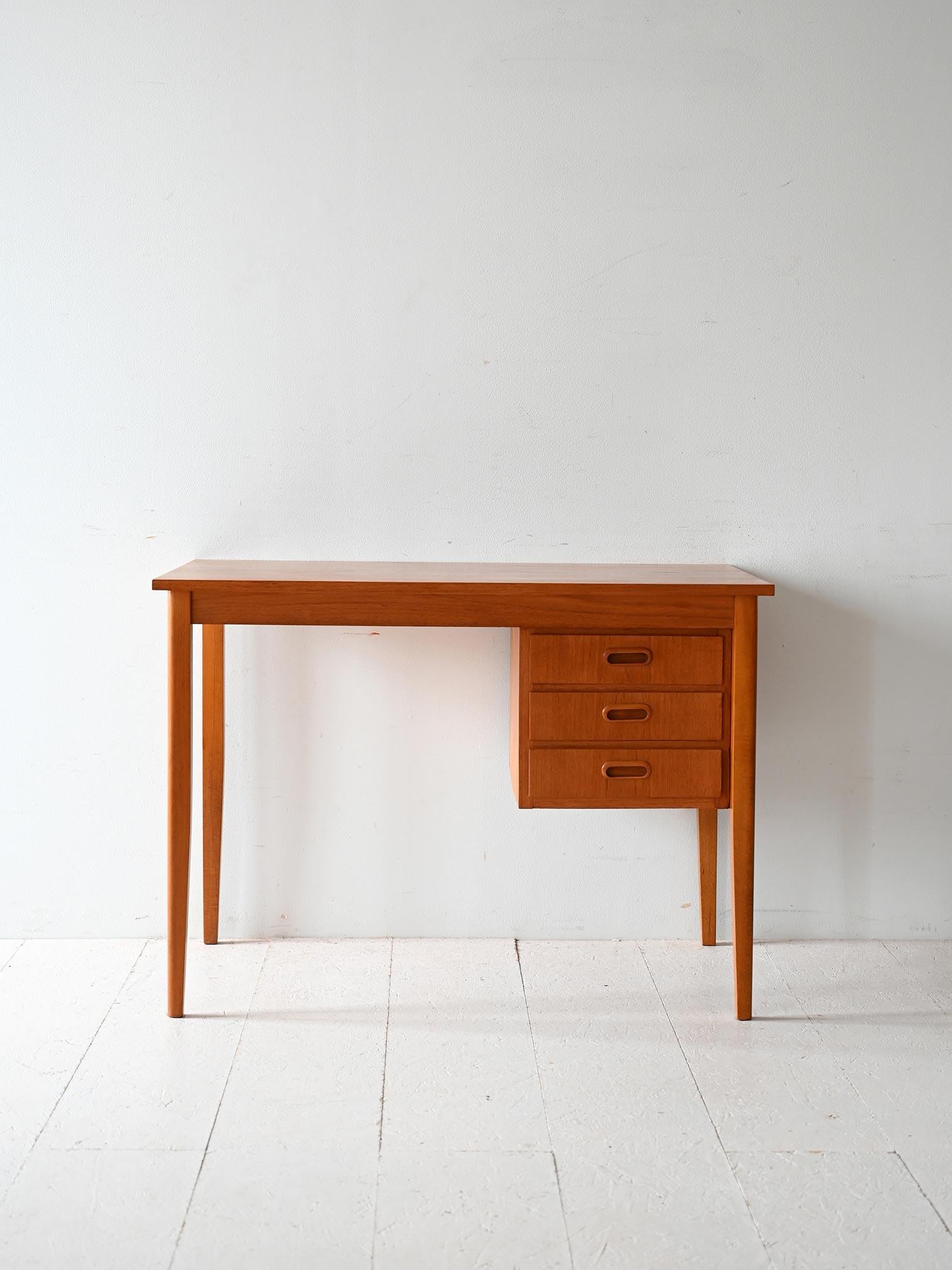 Scandinavian Modern Scandinavian teak desk with three drawers For Sale