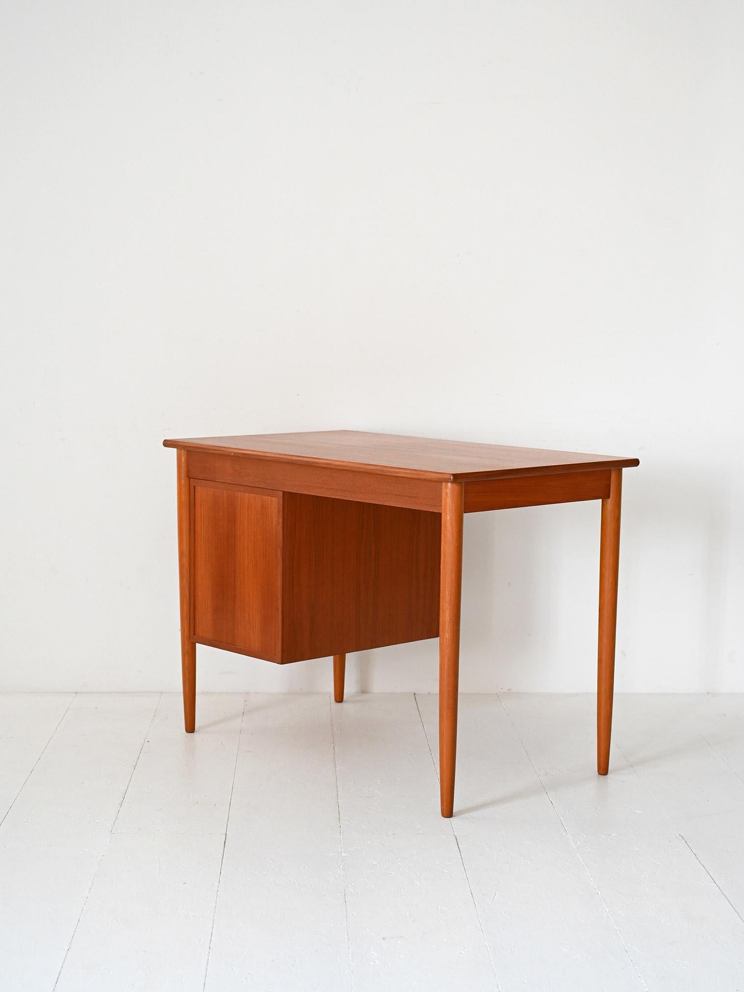 Mid-20th Century Vintage Scandinavian desk with adjustable drawers For Sale
