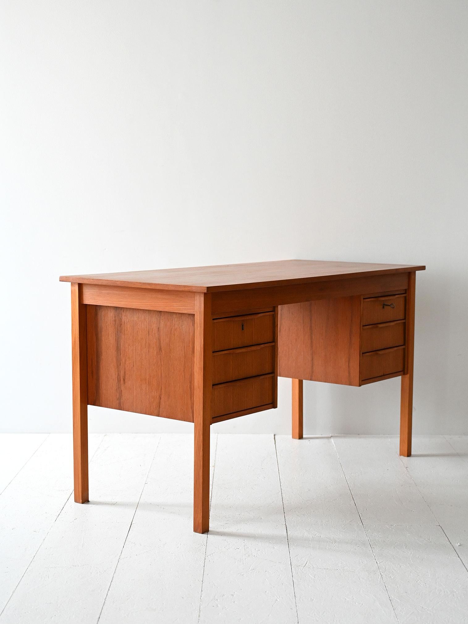 Scandinave moderne Scrivania scandinava vintage in teak anni ’60 en vente