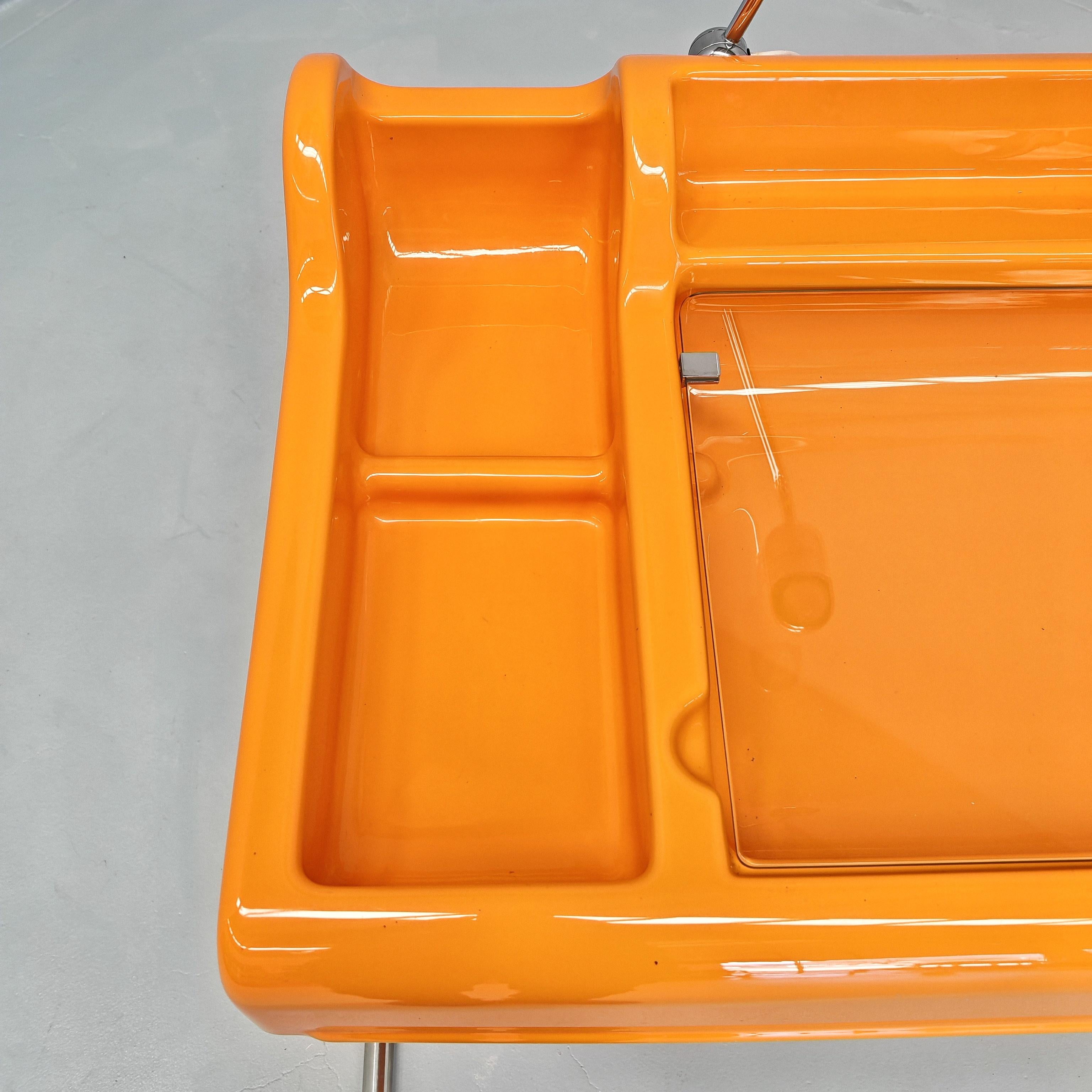 Escritorio de la era espacial modelo ORIX producido por Molteni Italia años 70 en venta 3