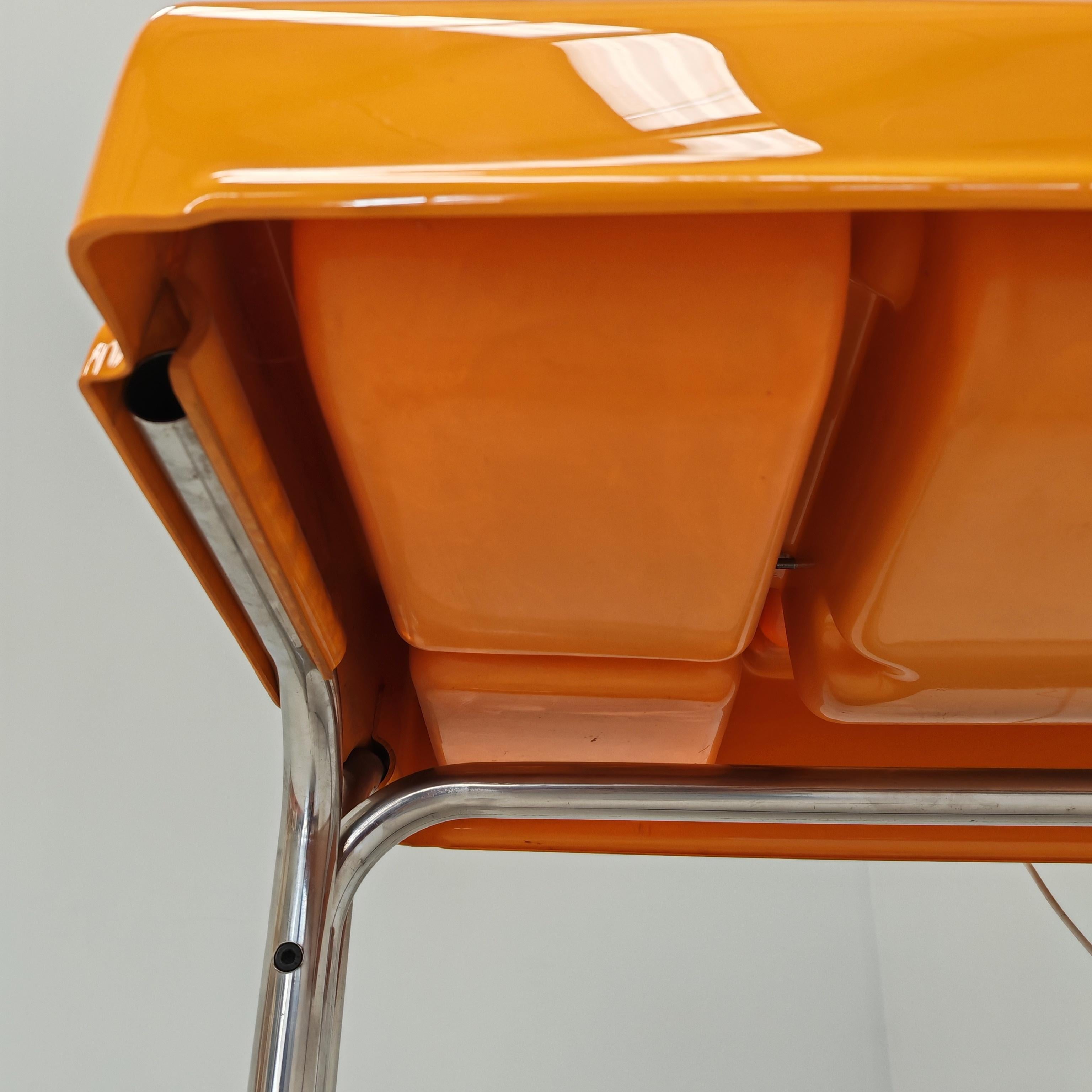 Escritorio de la era espacial modelo ORIX producido por Molteni Italia años 70 en venta 9