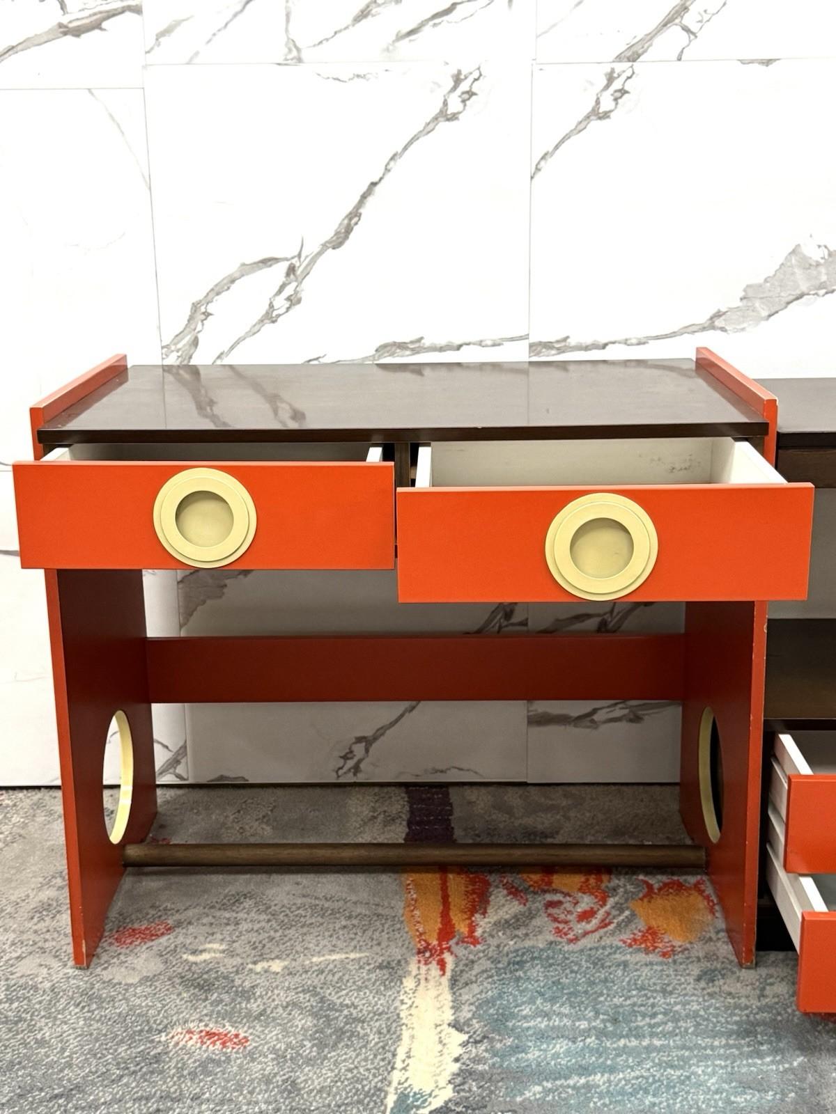 Space Age Design Holzschreibtisch 70er Jahre Moderne Kunst im Angebot 7
