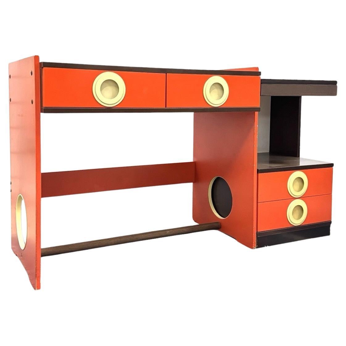 Space Age Design Holzschreibtisch 70er Jahre Moderne Kunst im Angebot