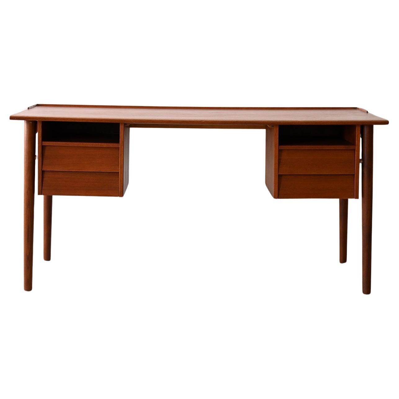 Vintage 1960s Danish design desk For Sale
