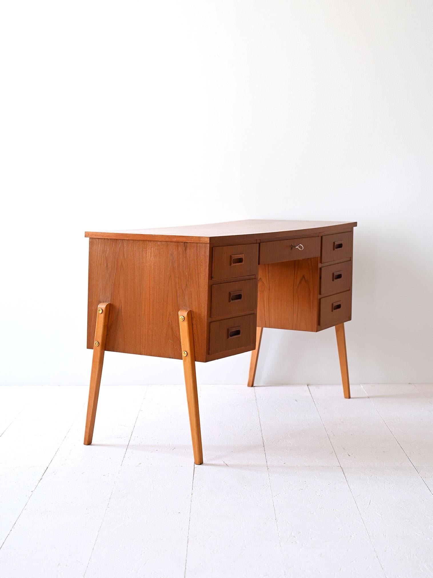 Scandinavo moderno Scrivania vintage con cassetti