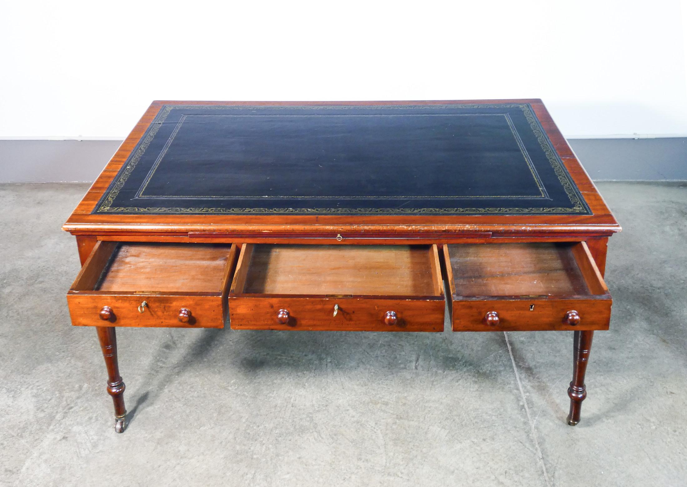 Victorian center desk, six drawers, with double lectern. Nineteenth Century For Sale 5