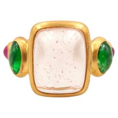 Ring mit 10,7 Karat Morganit Zuckerhut Tzavorit Rubin Cabochon 22Kt Gold
