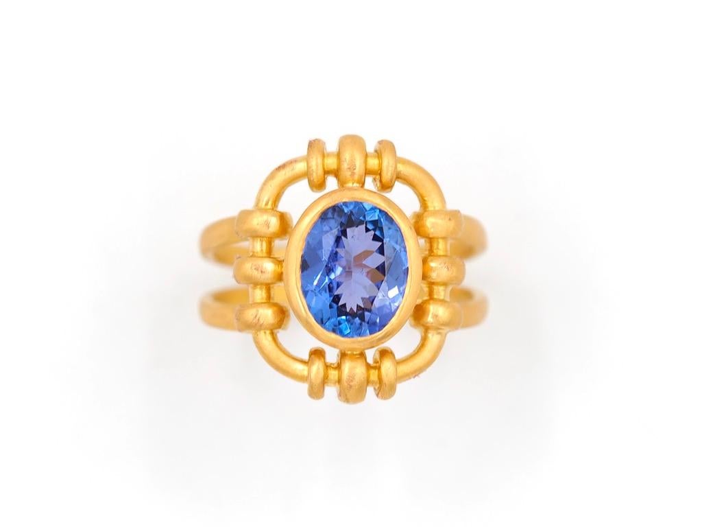 Women's or Men's Scrives 2.15 Carat Tanzanite Deep Blue 22 Karat Gold Coktail Handmade Ring