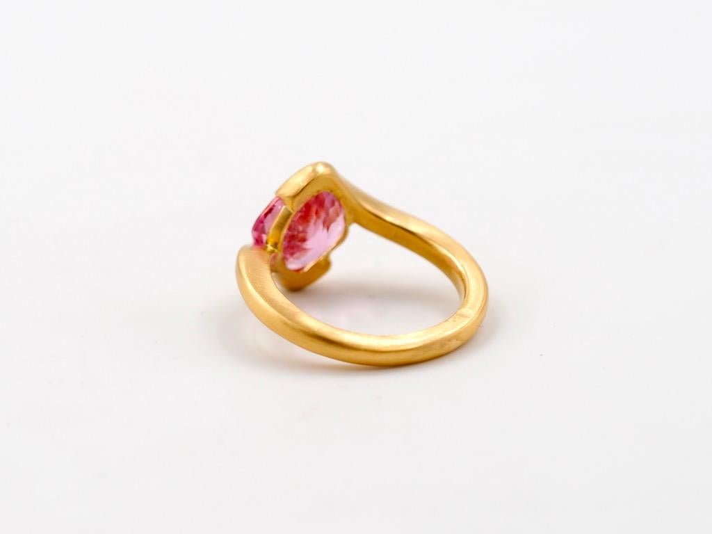 Women's or Men's Scrives 2.78 Carat Hot Pink Tourmaline Cushion Shape 22 Karat Gold Cocktail Ring For Sale