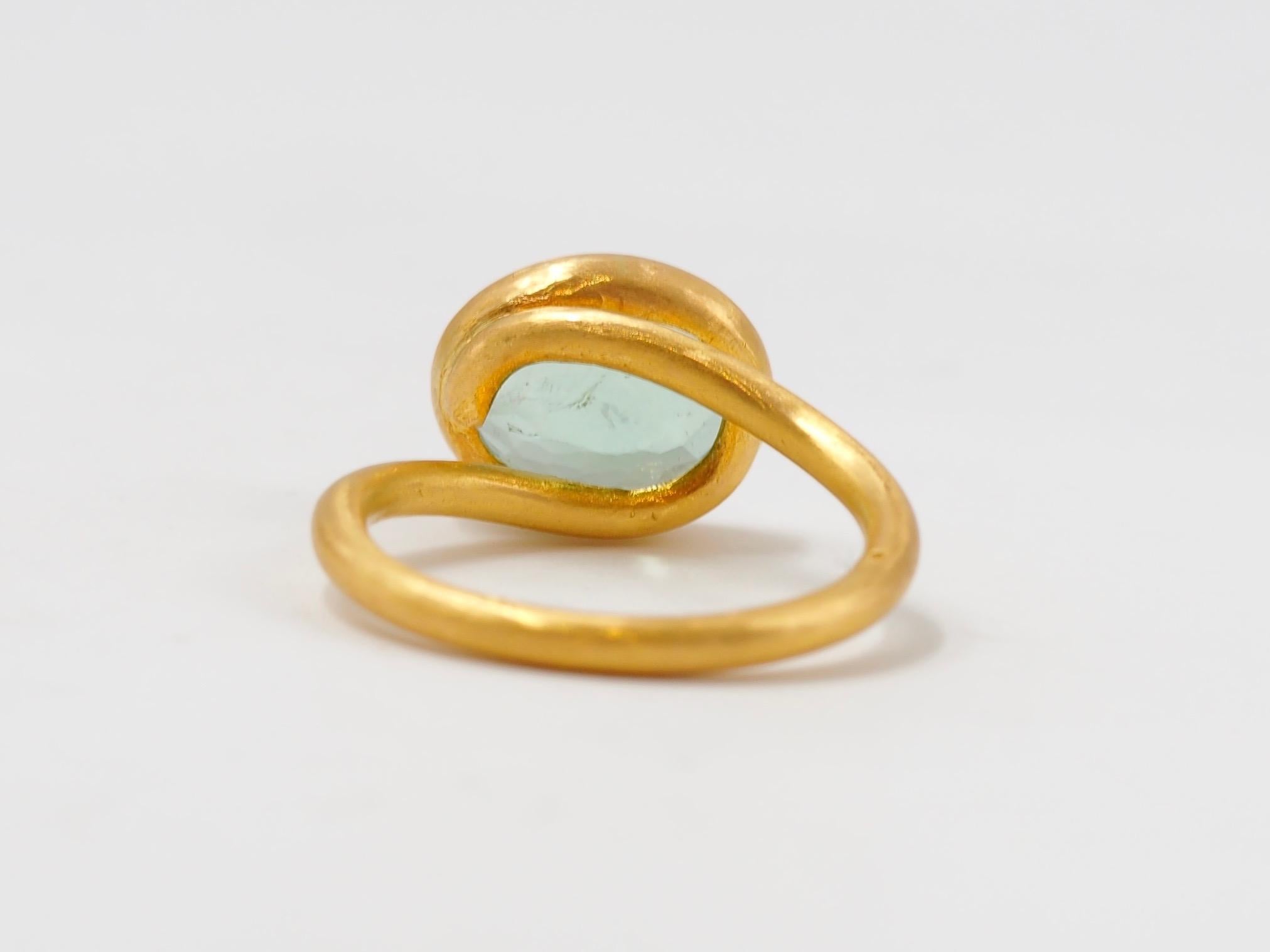 Scrives 3.24 Carat Green Celadon Tourmaline 22 Karat Gold Ring 4