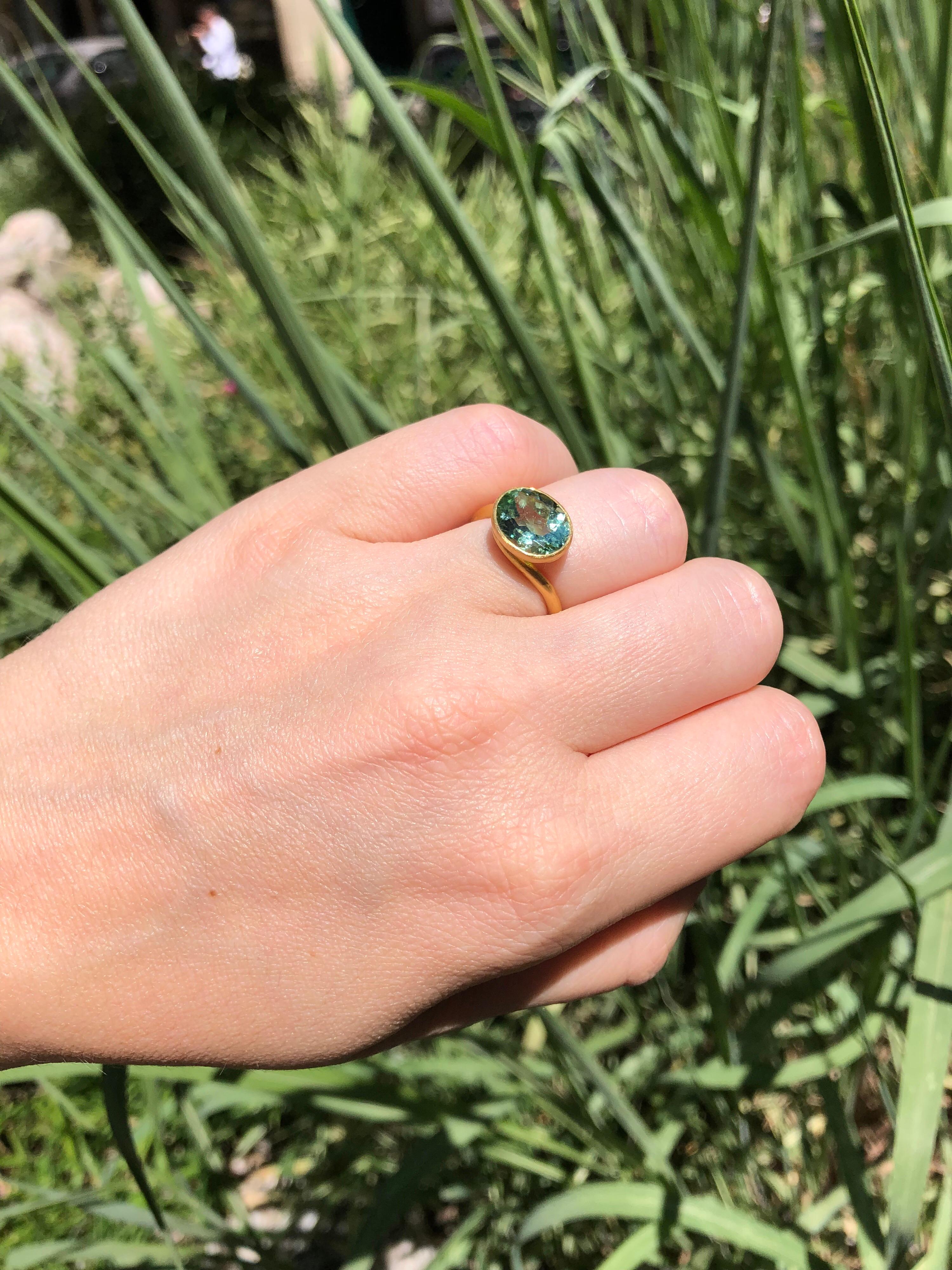 Women's Scrives 3.24 Carat Green Celadon Tourmaline 22 Karat Gold Ring