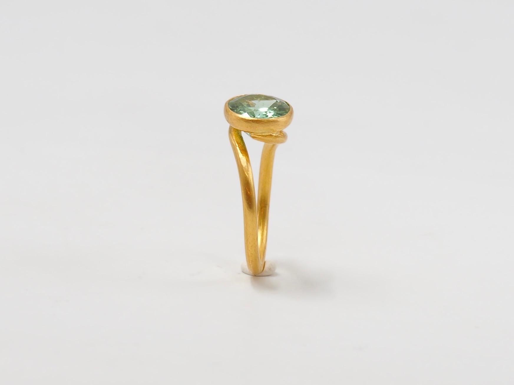 Scrives 3.24 Carat Green Celadon Tourmaline 22 Karat Gold Ring 2