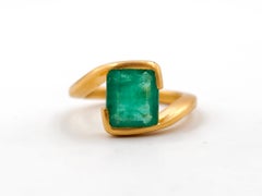 Scrives 3.4 Carat Emerald Rectangular 22 Karat Gold Handmade Mat Finish Ring