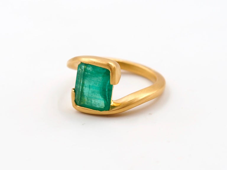 Emerald Cut Scrives 3.4 Carat Emerald Rectangular 22 Karat Gold Handmade Mat Finish Ring For Sale