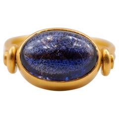 Ring mit Schraubverschlüssen, 3,91 Karat Iolith Silber Glitter Cabochon Diamant 22 Karat Gold