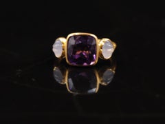 Scrives 4,48 Karat Amethyst Cushion Blau Chalcedon Muschel 22 Kt Gold Cocktail-Ring