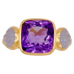 Scrives 4,48 Karat Amethyst Cushion Blau Chalcedon Muschel 22 Kt Gold Cocktail-Ring