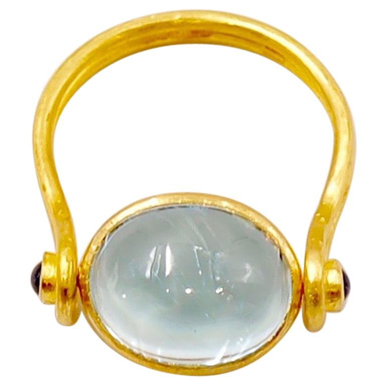 Scrives 5.32 Carat Aquamarine and Sapphire Cabochons 22 Karat Gold Ring