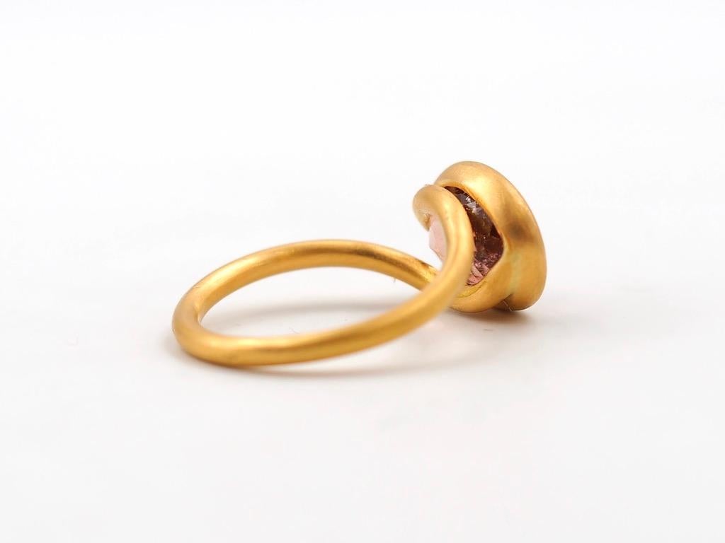 Ring mit Schraubreifen, 5,6 Karat mehrfarbiger Turmalin Rosa Orange Gelb 22 Karat Gold im Angebot 7