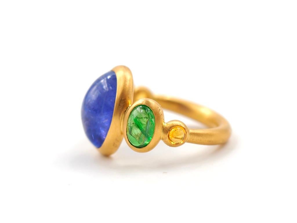 Scrives 5,85 Karat Tansanit Tzavorit Orange Saphir Cabochon 22Kt Gold Ring mit Schraub (Zeitgenössisch) im Angebot