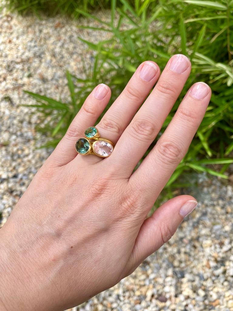 22 Karat Gold Cocktailring mit Schrauben 6.2 Karat Morganit und rosa Beryll, handgefertigt im Angebot 8