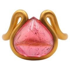 Scrives 7.3 Karat Rosa Turmalin-Cabochon in 22 Karat Gold Handgefertigter Ring