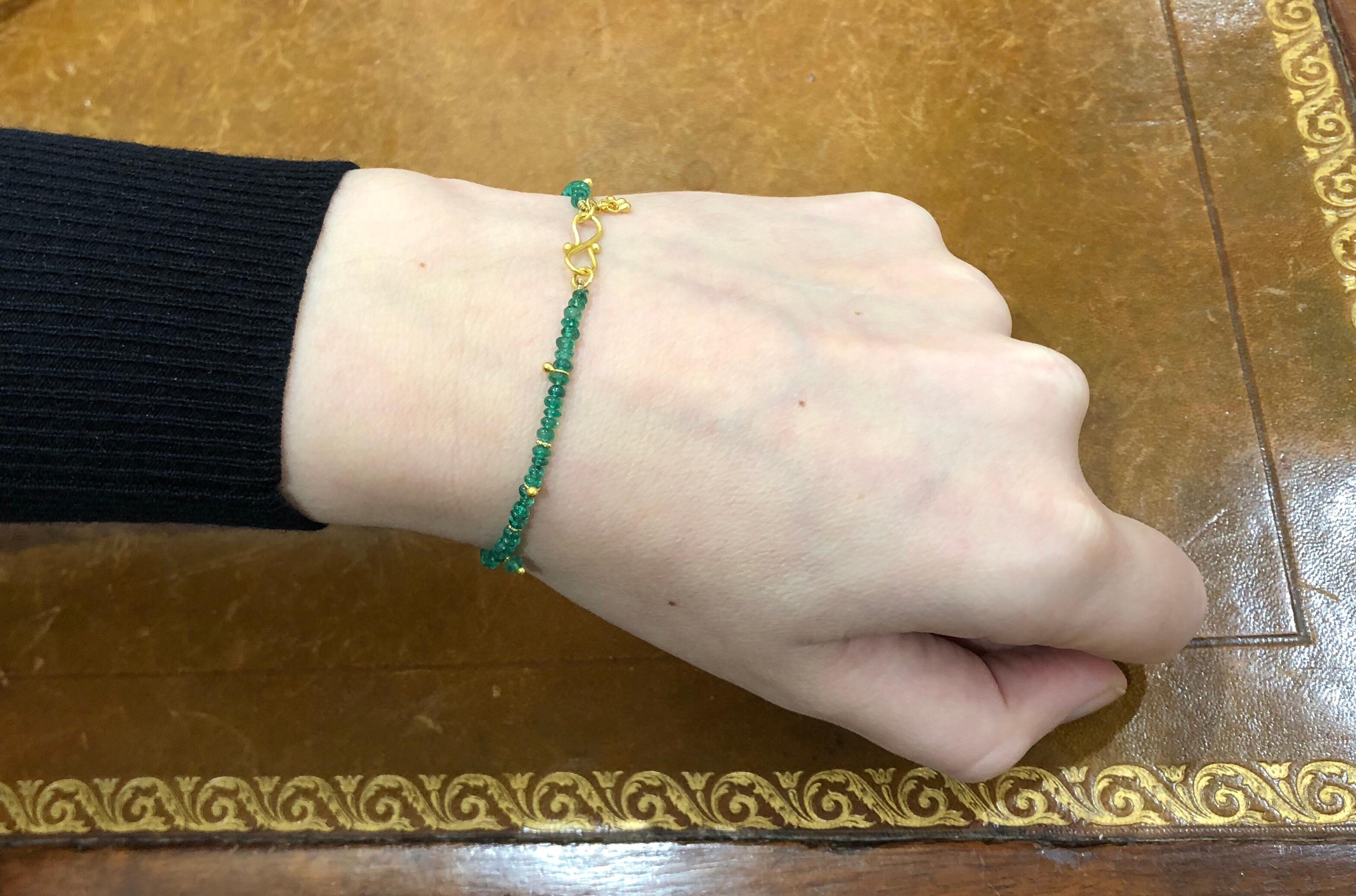 Scrives 9 Carat Emerald Beads 22 Karat Gold Bracelet 1