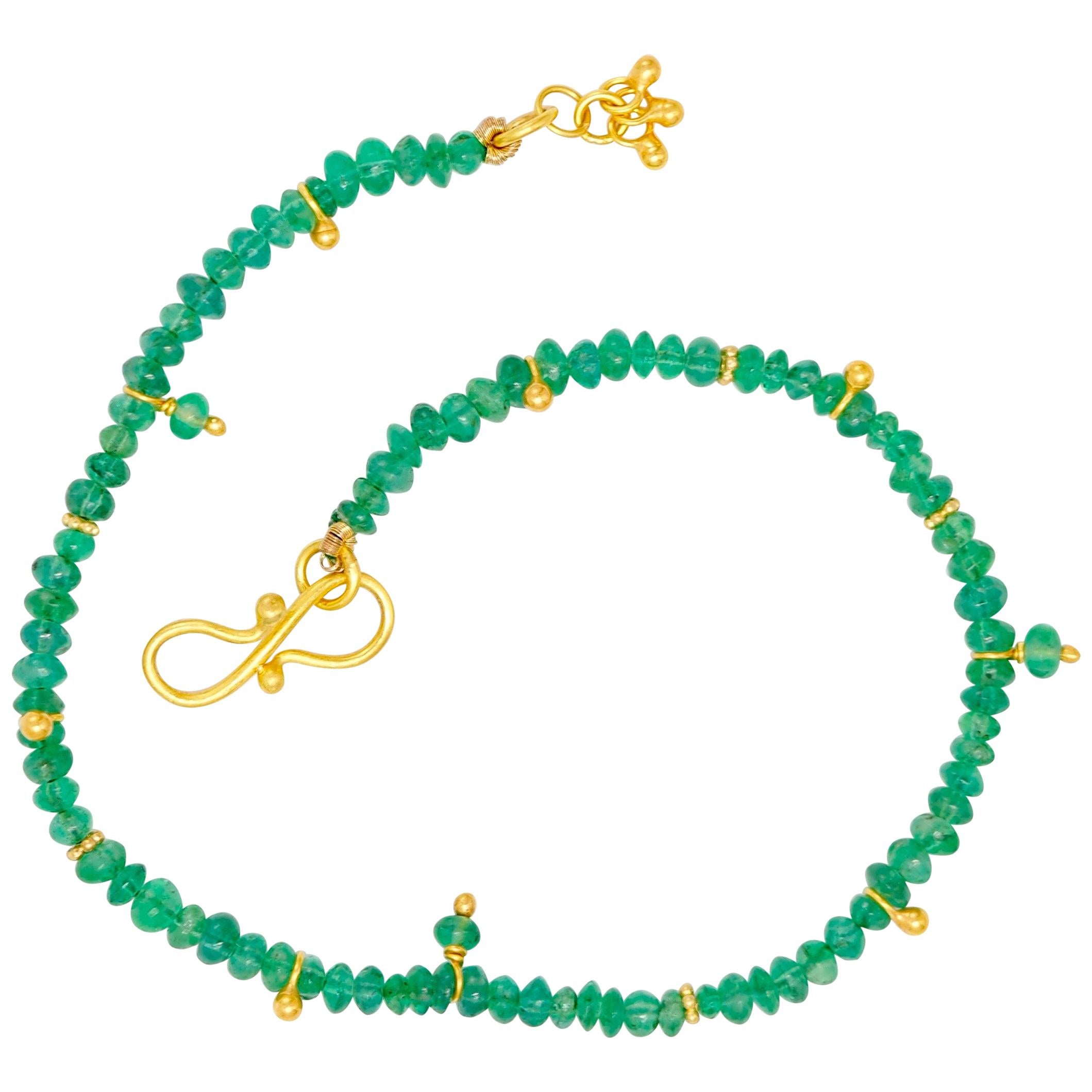 Scrives 9 Carat Emerald Beads 22 Karat Gold Bracelet